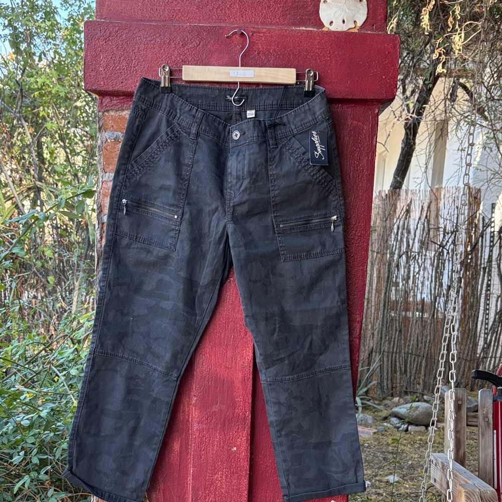 Charcoal cropped pants